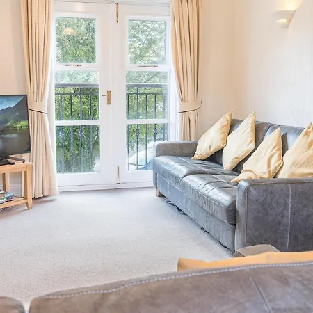 16 Greta Grove House * Κέσγουικ